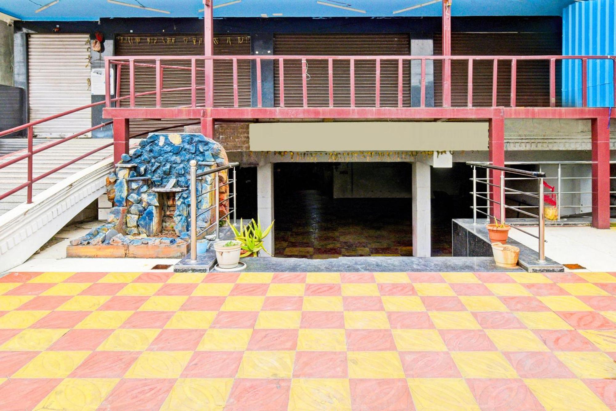 Super Townhouse Mancherial Mancherāl المظهر الخارجي الصورة