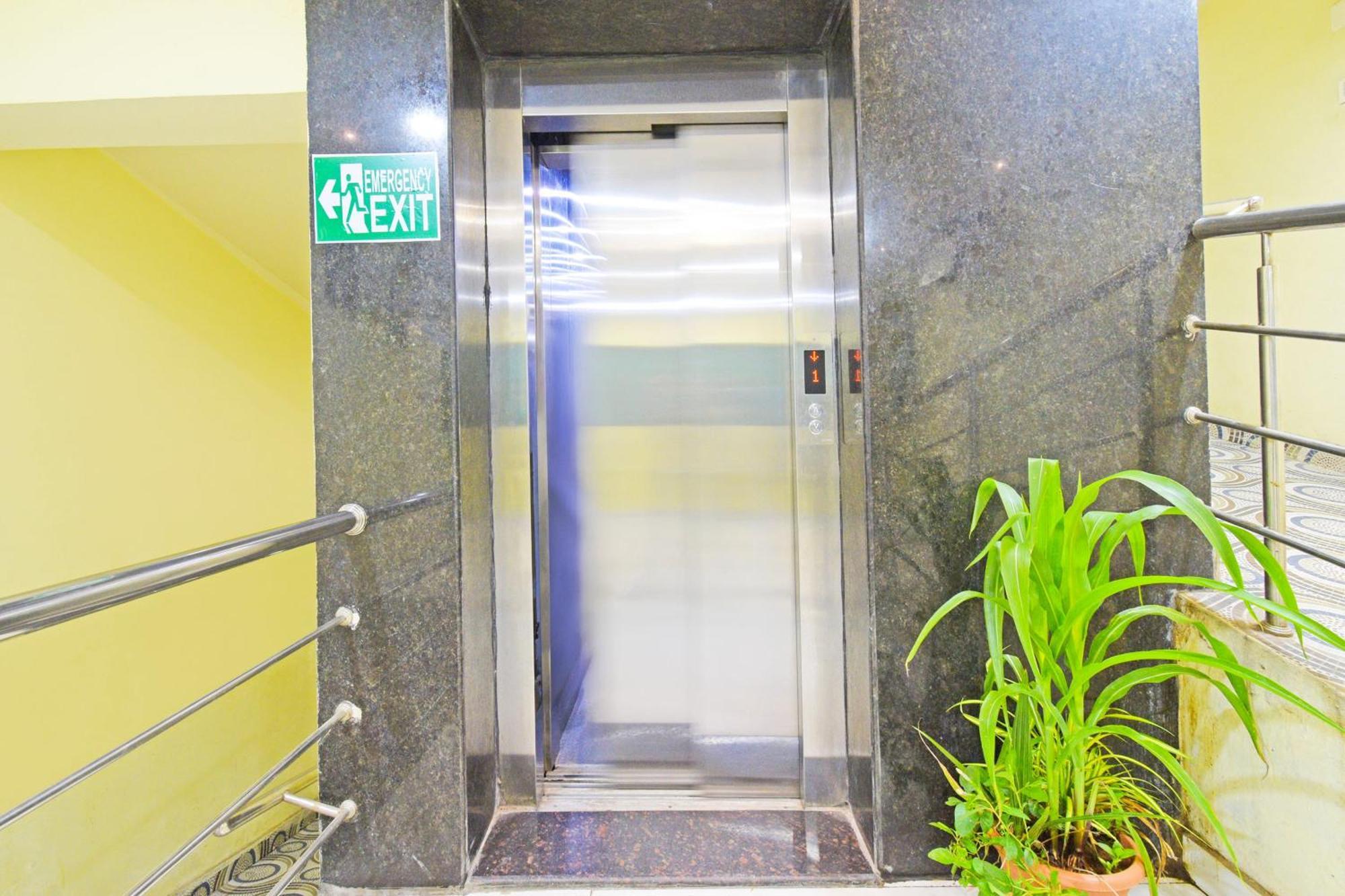 Super Townhouse Mancherial Mancherāl المظهر الخارجي الصورة