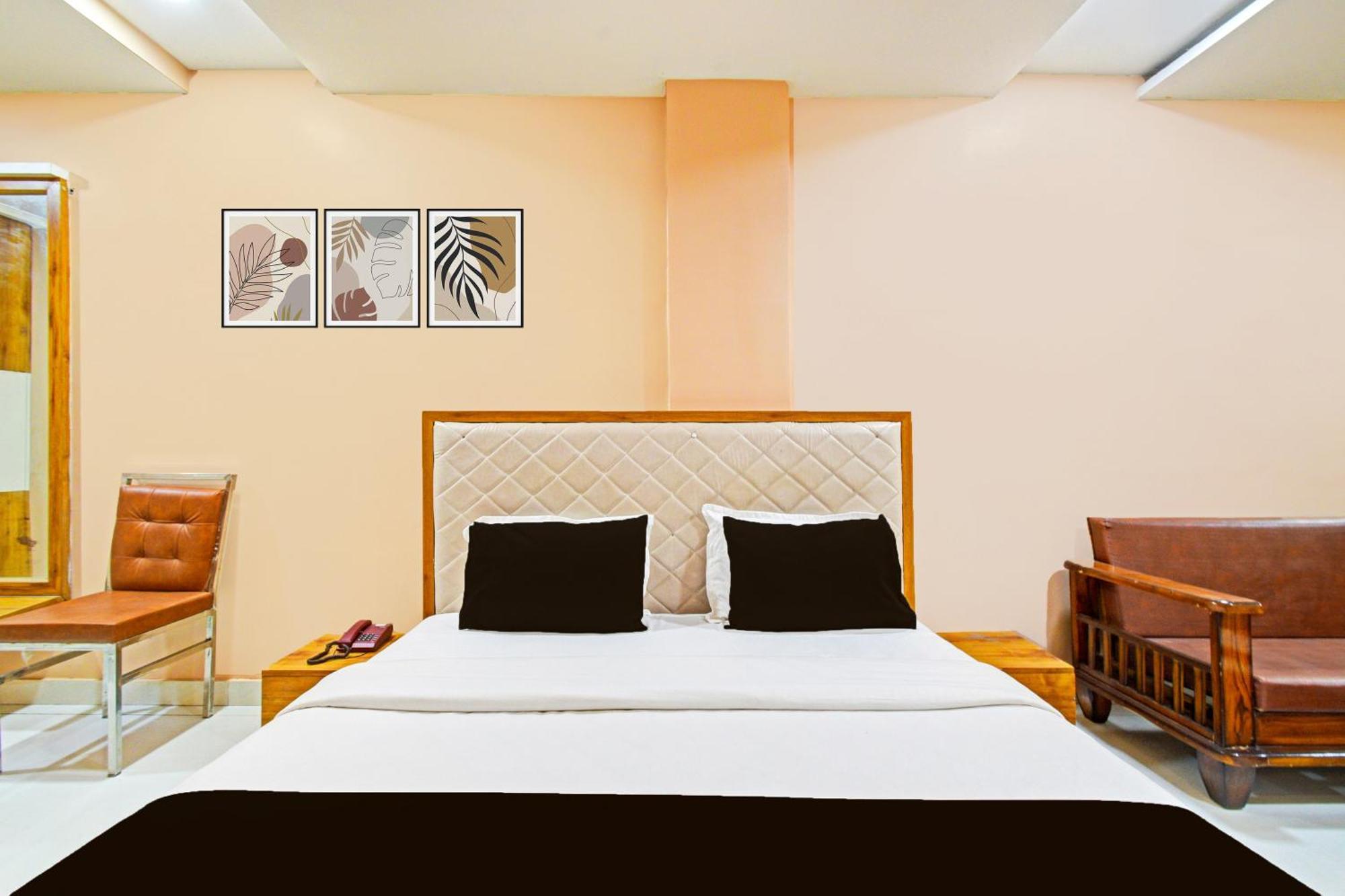 Super Townhouse Mancherial Mancherāl المظهر الخارجي الصورة