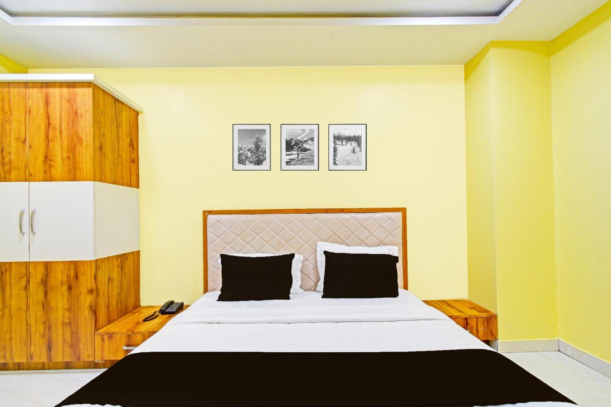Super Townhouse Mancherial Mancherāl المظهر الخارجي الصورة