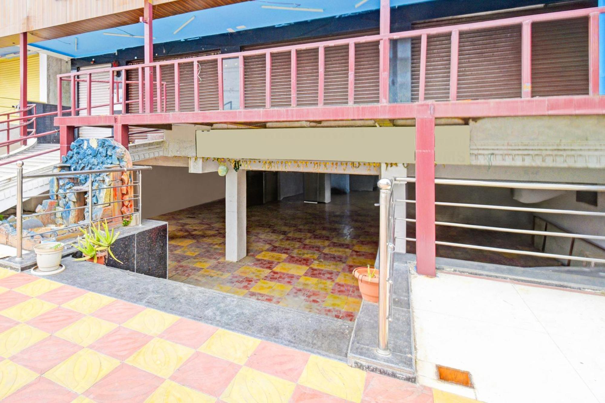 Super Townhouse Mancherial Mancherāl المظهر الخارجي الصورة