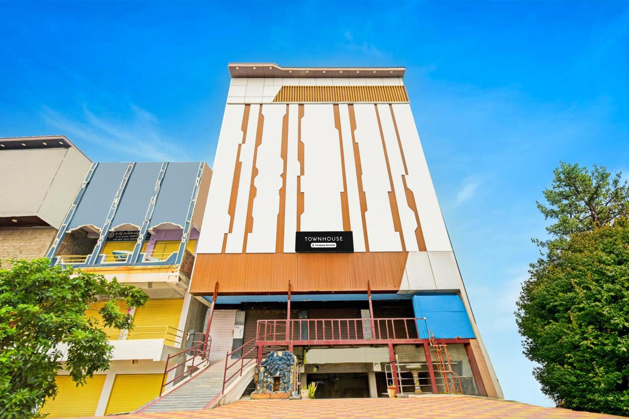 Super Townhouse Mancherial Mancherāl المظهر الخارجي الصورة