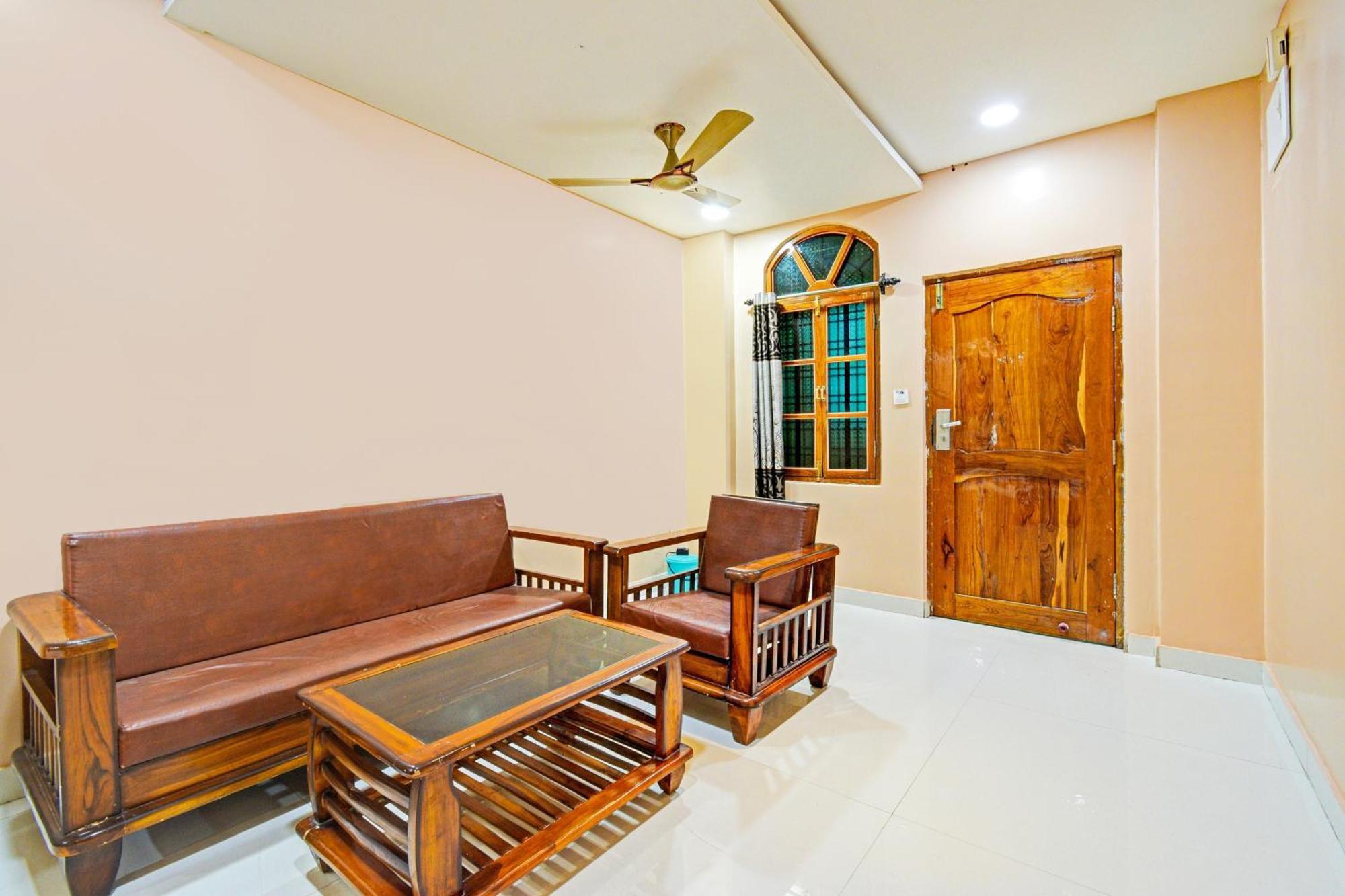 Super Townhouse Mancherial Mancherāl المظهر الخارجي الصورة