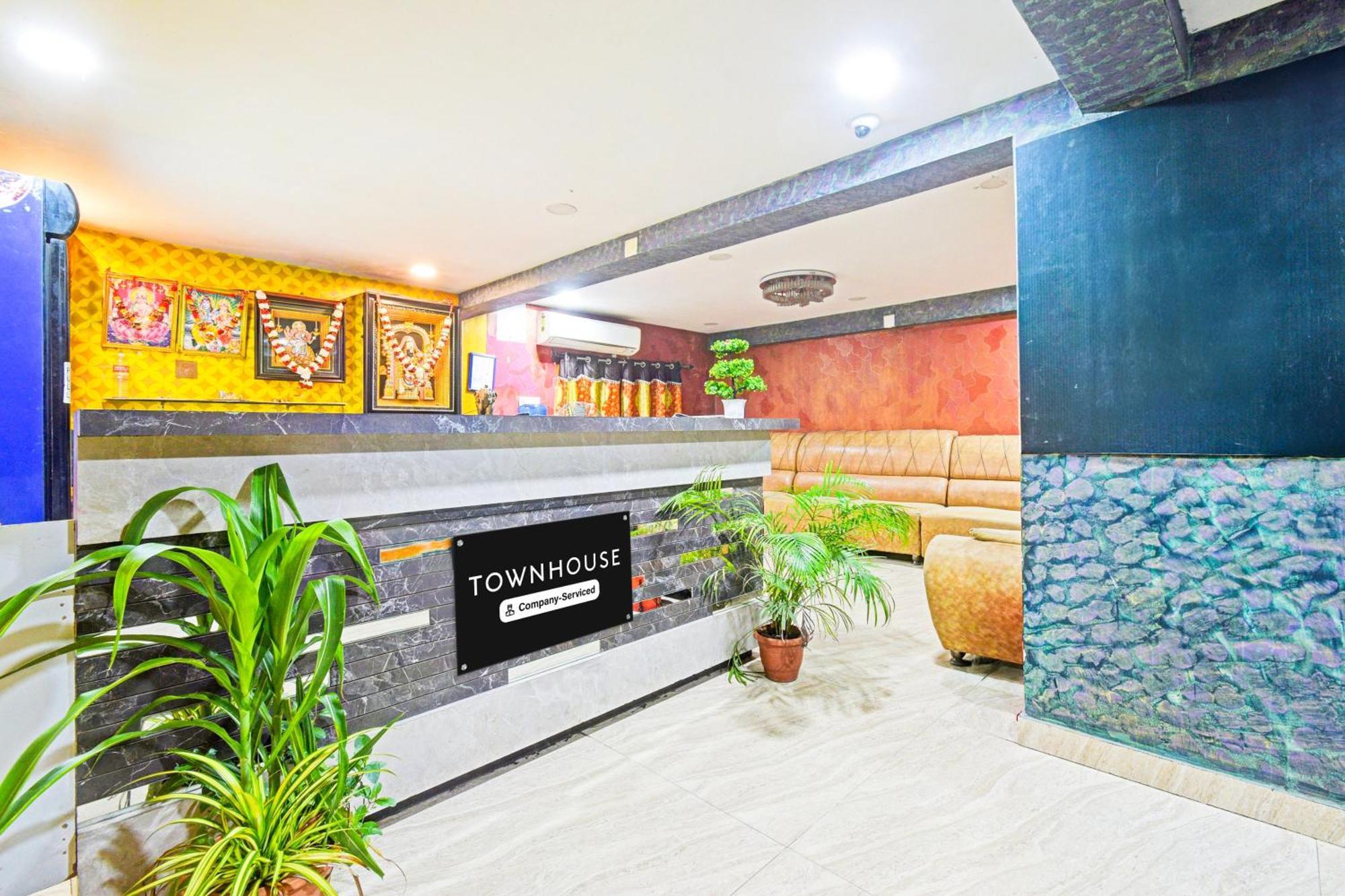 Super Townhouse Mancherial Mancherāl المظهر الخارجي الصورة